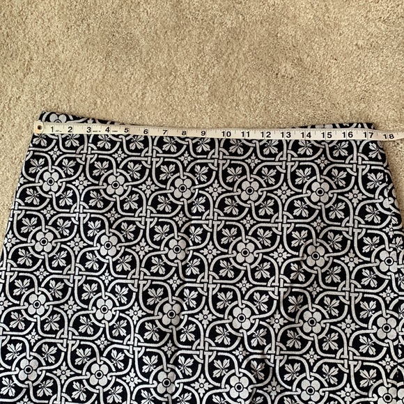Talbots Navy and White skirt - Picture 2 of 5